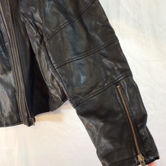 Torrid moto jacket women’s size 2 black floral faux leather long sleeve - Picture 5 of 13